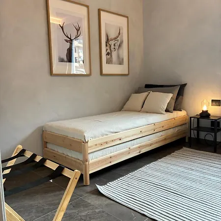 Apartamento Balcone Panoramico, Comfort Moderno, Quiete Alpina *